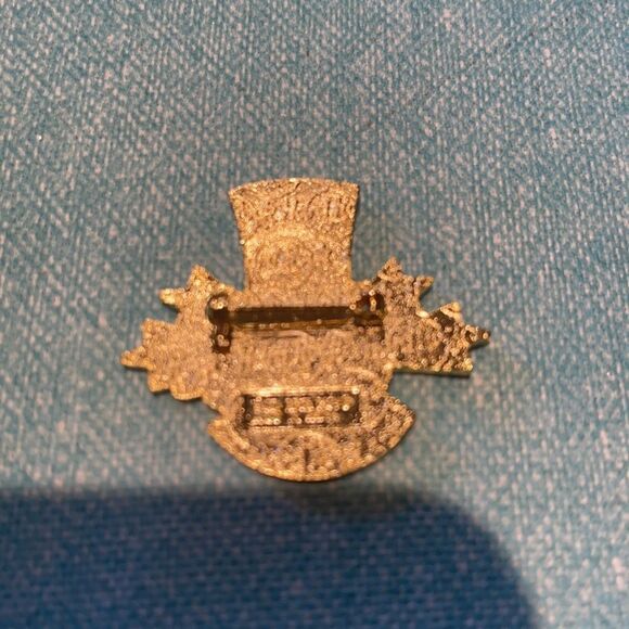 HARD ROCK Patriot Top Hat July 4th pin! - Picture 3 of 4